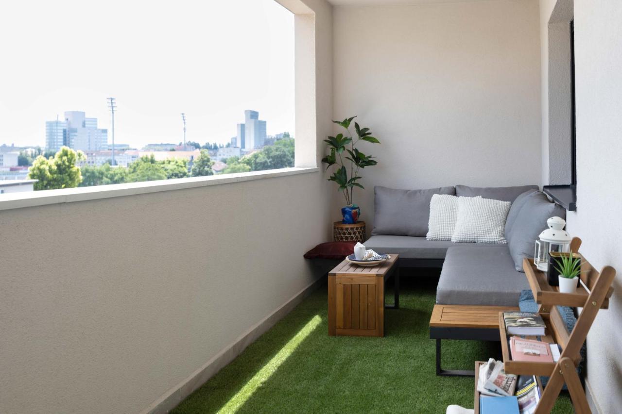 זאגרב Stylish 2Bdr Apartment- Free Garage מראה חיצוני תמונה