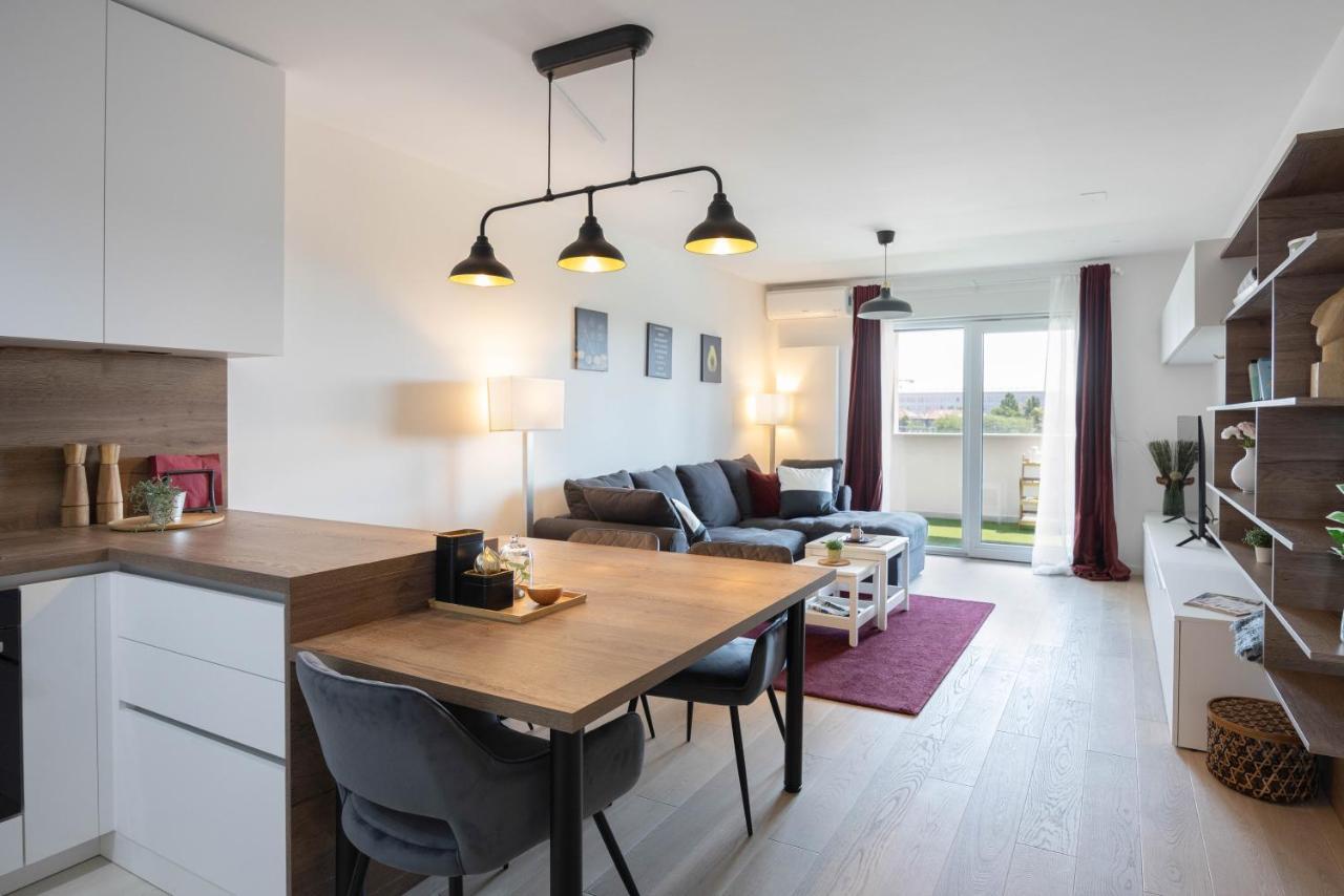 זאגרב Stylish 2Bdr Apartment- Free Garage מראה חיצוני תמונה
